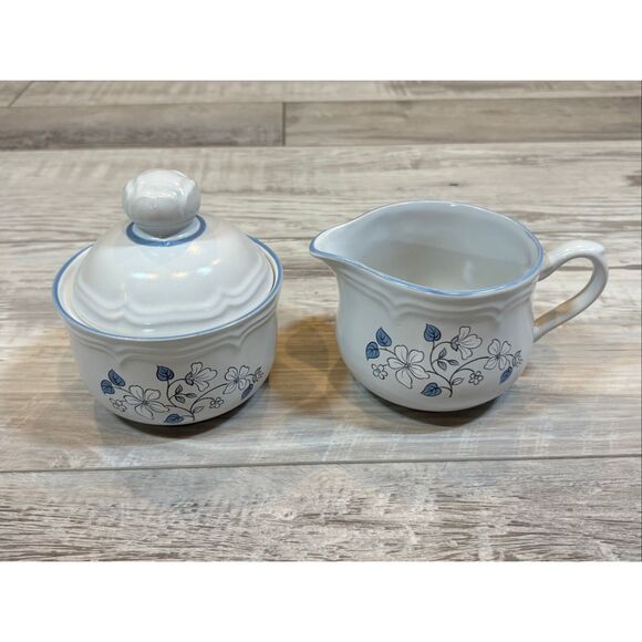 Covington Edition Avondale Stoneware Sugar Bowl and Creamer Set - Picture 1 of 9